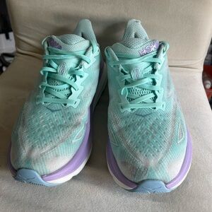 Hoka Clifton 9 Women's Size 10